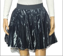 חצאית שחורה מטאלית 40 ס"מ 3 שכבות על כארד עם קולב/ 6 יחידות במארז
