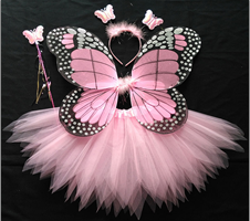 סט תחפושת לפרפר ורוד כולל כנפיים, חצאית קשת ושרביט על / 3 יחידות במארז