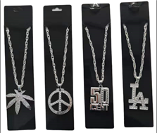 שרשראות ראפר ברזל על כארד בשקית / 12 יח במארז מיקס 4 דוגמאות:היו יורק,50 סנט, פיס,2  צבע כסף